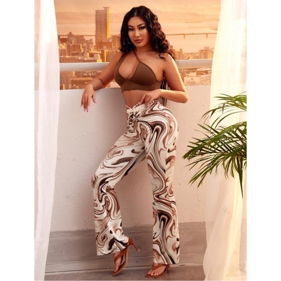 SHEIN SXY Solid Asymmetric Neck Cut Out Crop Top & Marble Print Flare Leg Pants - Picture 4 of 5